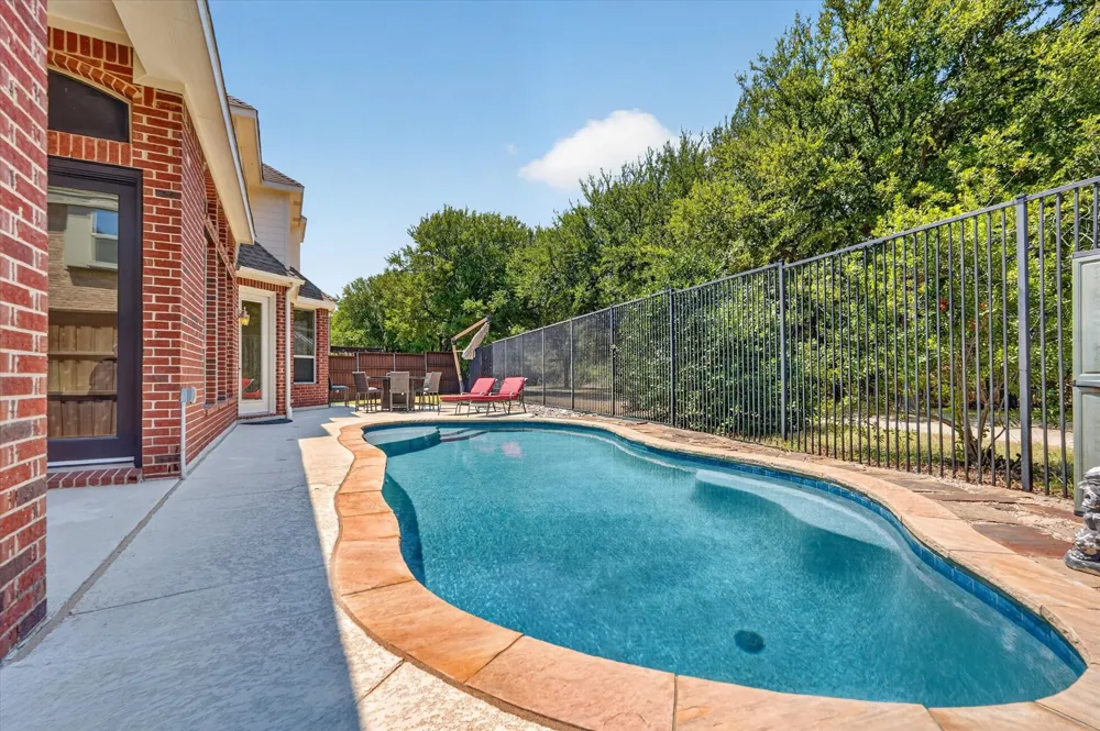 6832 Foghorn Lane Grand Prairie, TX 75054