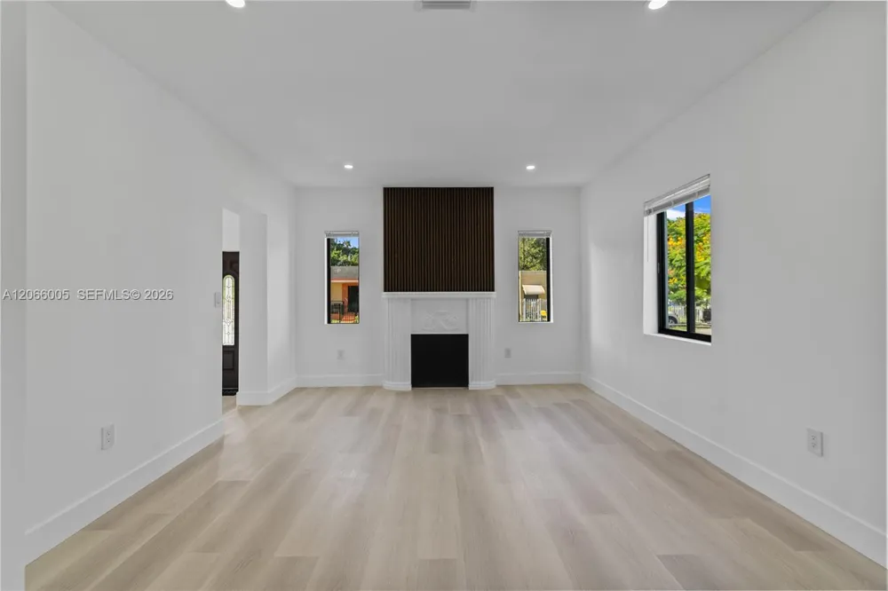 1771 NW 48th St Miami, FL 33142