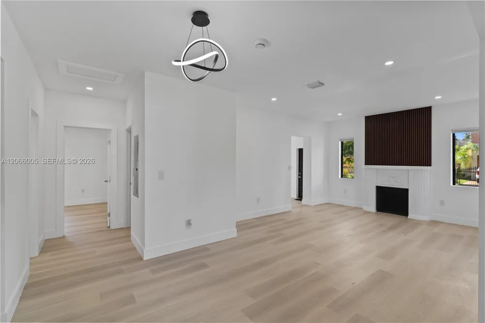 1771 NW 48th St Miami, FL 33142