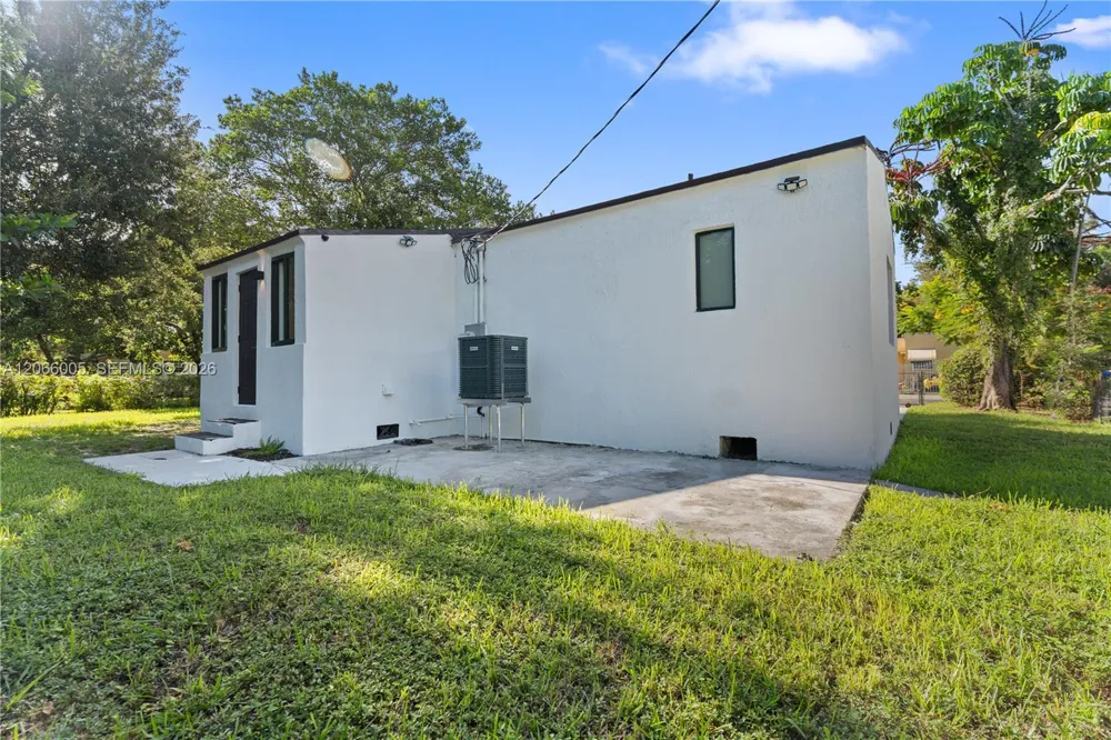 1771 NW 48th St Miami, FL 33142