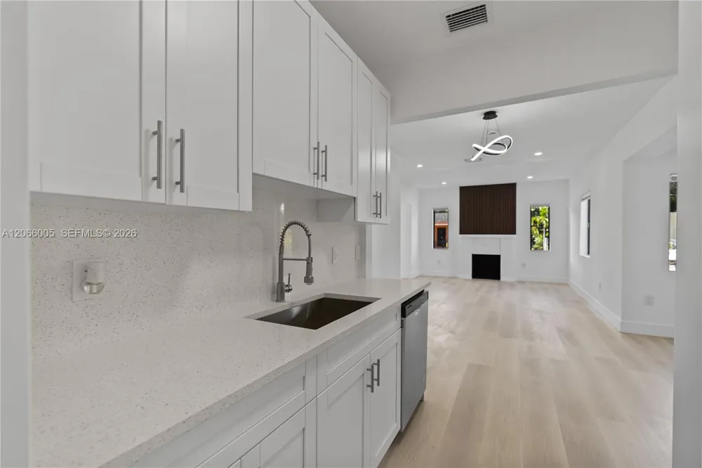 1771 NW 48th St Miami, FL 33142