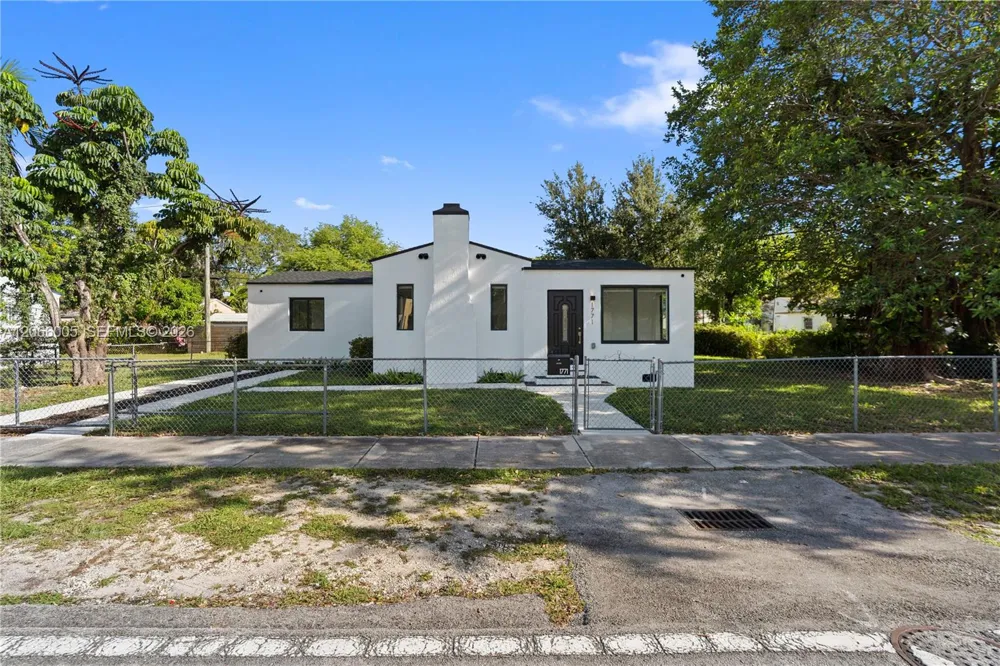 1771 NW 48th St Miami, FL 33142
