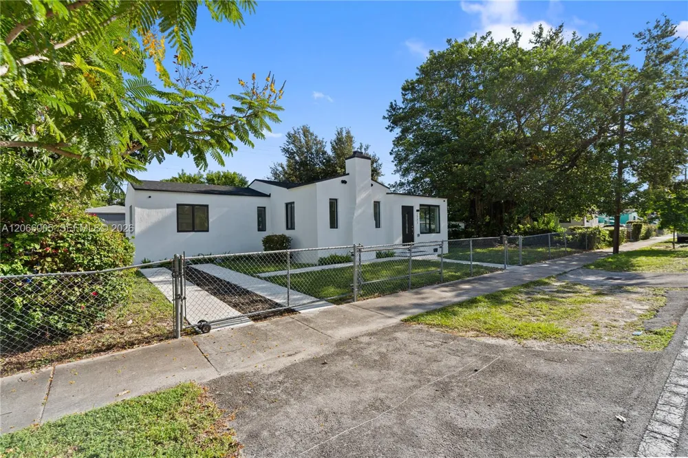 1771 NW 48th St Miami, FL 33142
