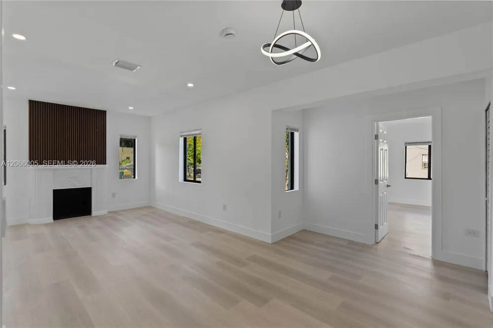 1771 NW 48th St Miami, FL 33142