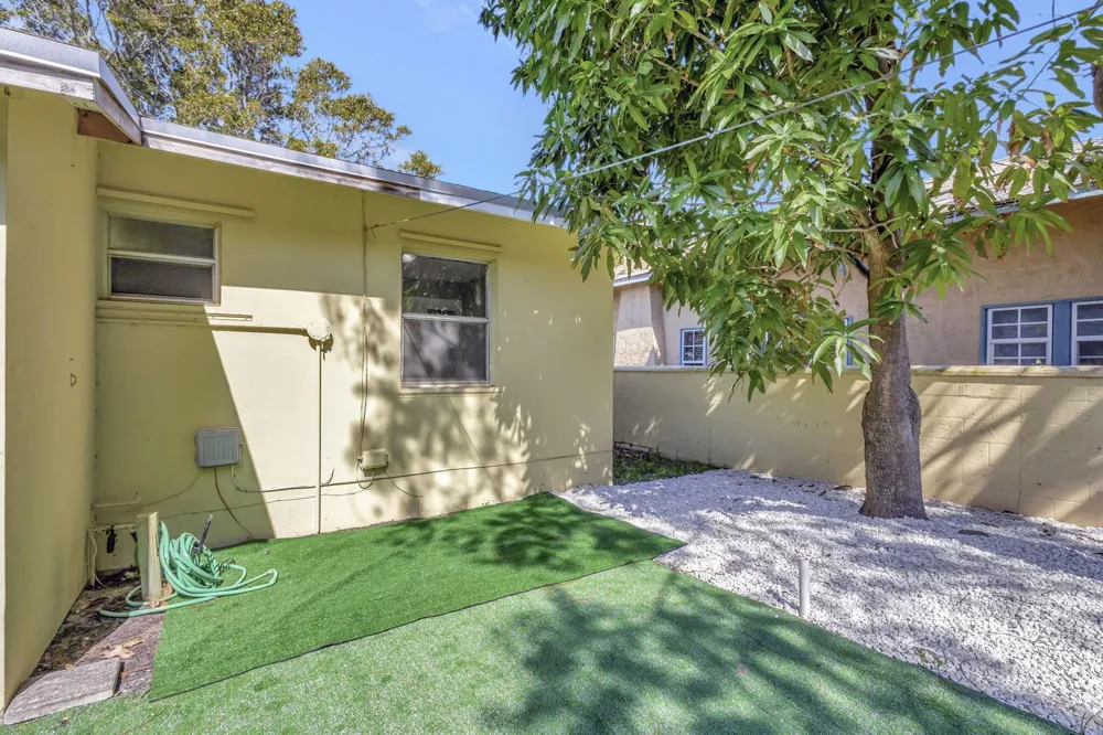 510 48th Street West Palm Beach, FL 33407