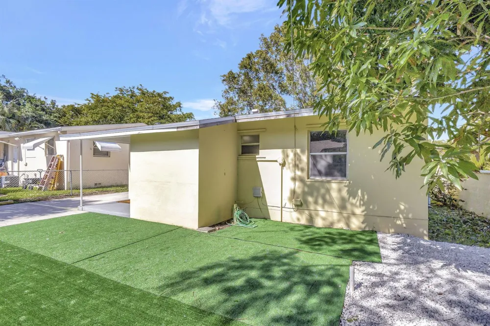 510 48th Street West Palm Beach, FL 33407