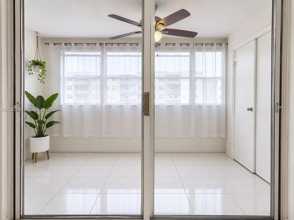 301 NE 14th Ave #507 Hallandale Beach, FL 33009