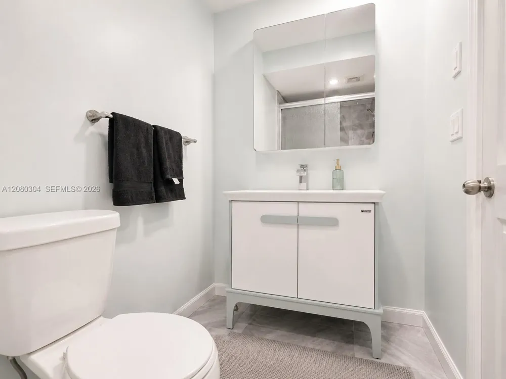 301 NE 14th Ave #507 Hallandale Beach, FL 33009