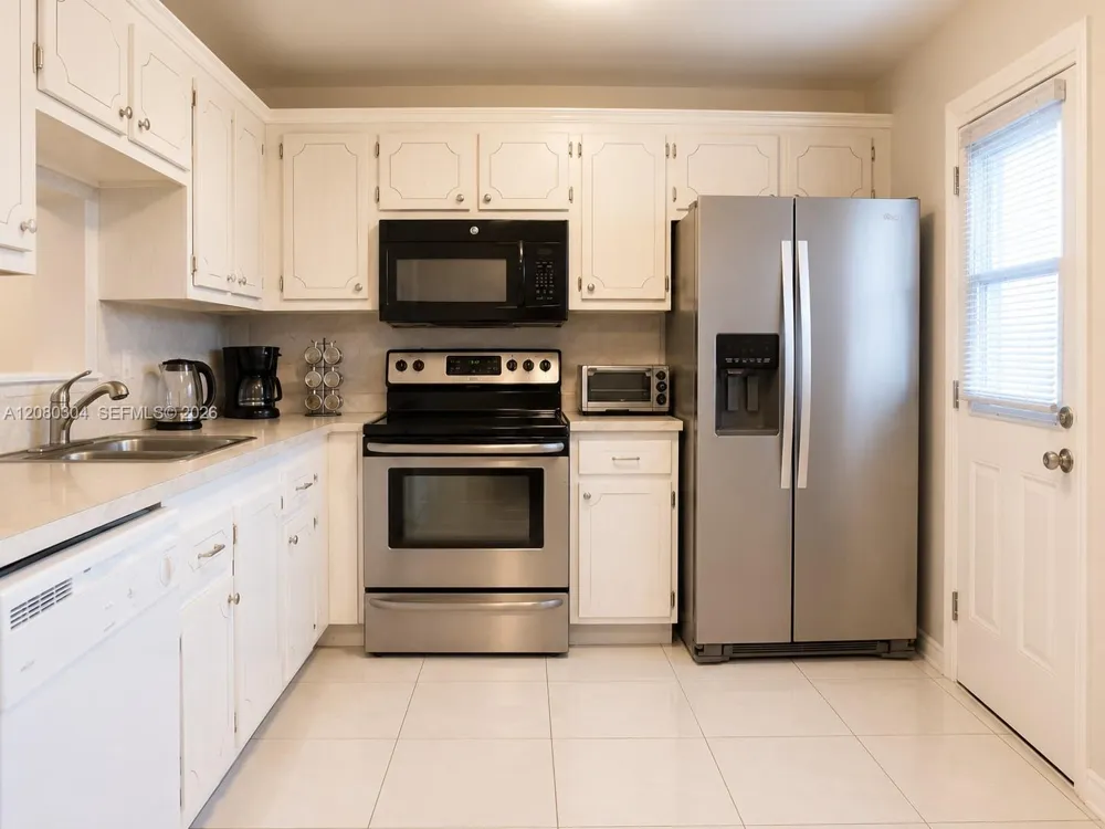 301 NE 14th Ave #507 Hallandale Beach, FL 33009