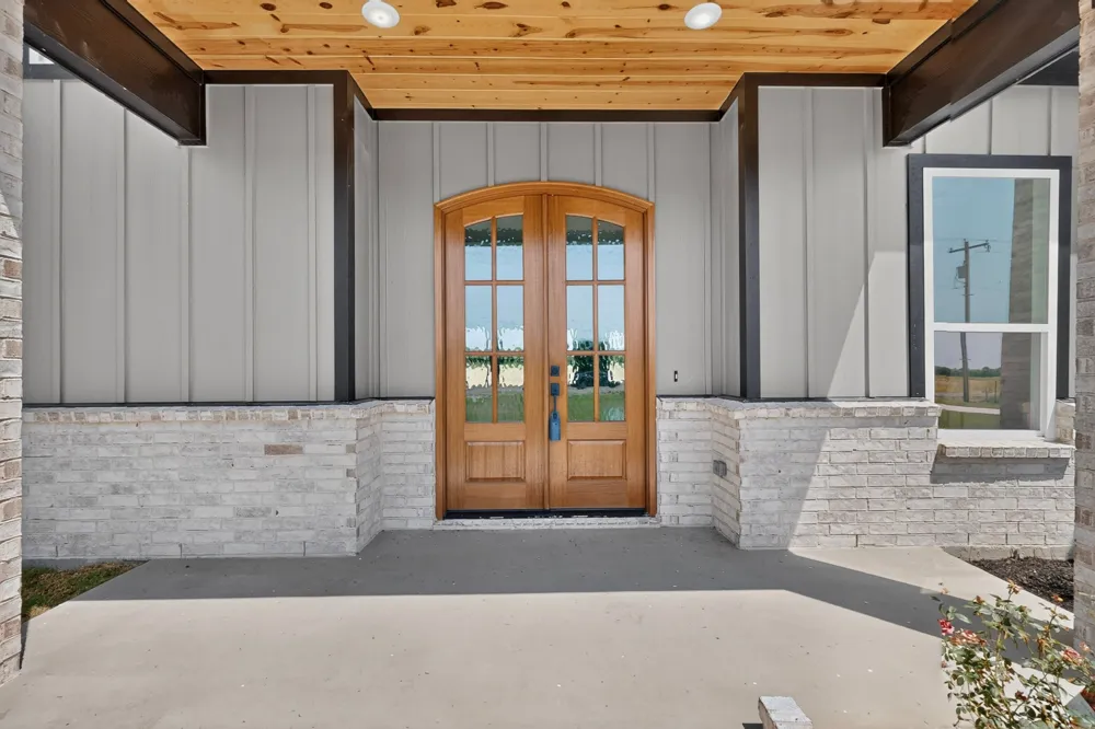 204 CR 4615 Wolfe City, TX 75496