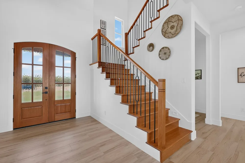 204 CR 4615 Wolfe City, TX 75496