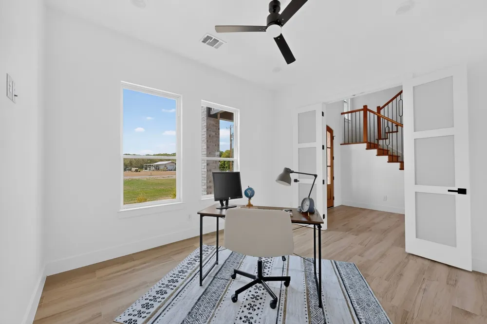 204 CR 4615 Wolfe City, TX 75496