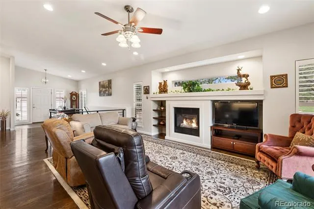 3385 Hollycrest Drive Colorado Springs, CO 80920