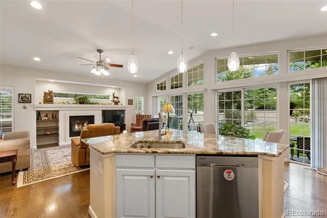 3385 Hollycrest Drive Colorado Springs, CO 80920