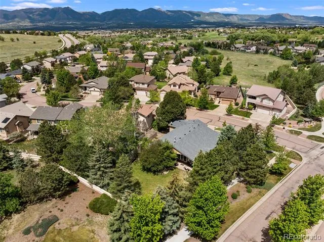3385 Hollycrest Drive Colorado Springs, CO 80920
