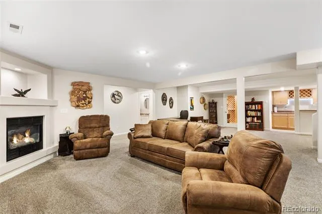 3385 Hollycrest Drive Colorado Springs, CO 80920