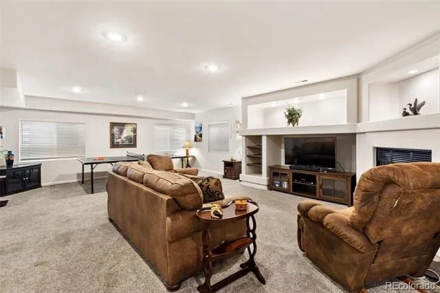 3385 Hollycrest Drive Colorado Springs, CO 80920