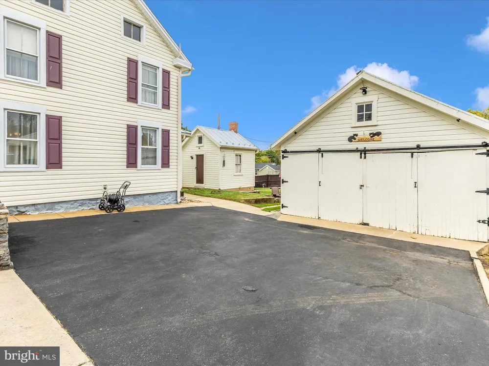 201 S MECHANIC STREET Sharpsburg, MD 21782