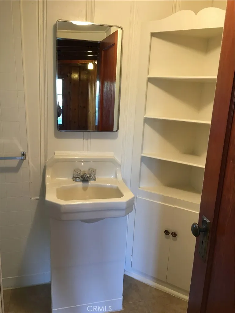 11288 San Juan #A&B Loma Linda, CA 92354