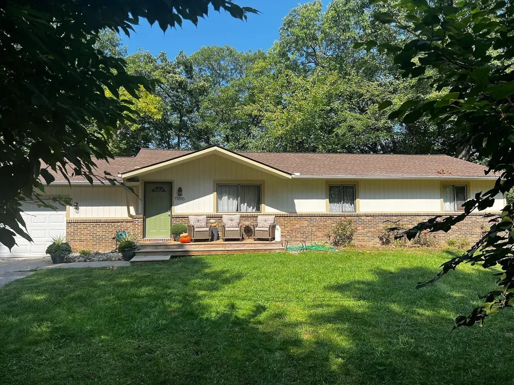 11816 Highridge Drive Pinckney, MI 48169