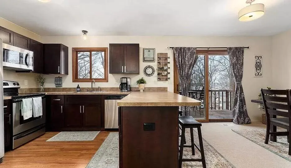 11816 Highridge Drive Pinckney, MI 48169