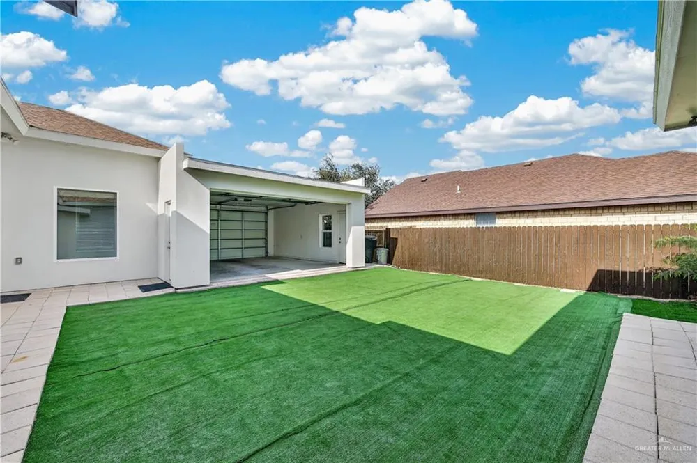 820 Rancho La Joya Street La Joya, TX 78560