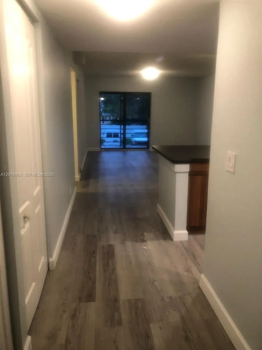 3700 Pine Island Rd #202 Sunrise, FL 33351