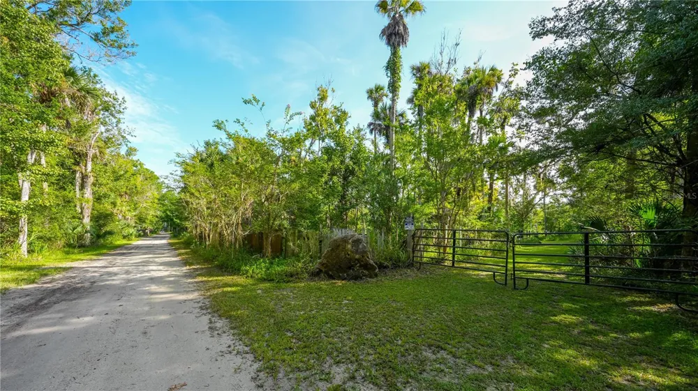 1879 HIDEAWAY LANE Edgewater, FL 32132