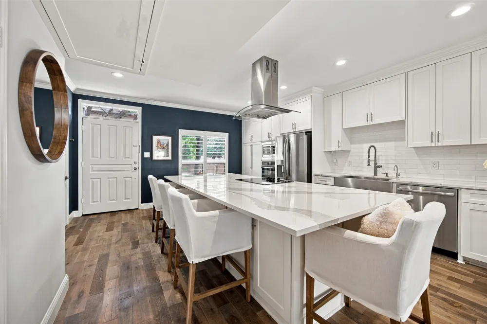 7424 W Northwest Highway #9 Dallas, TX 75225