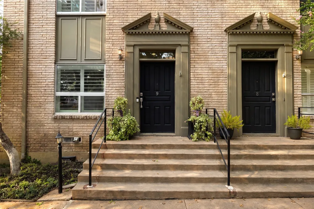 7424 W Northwest Highway #9 Dallas, TX 75225