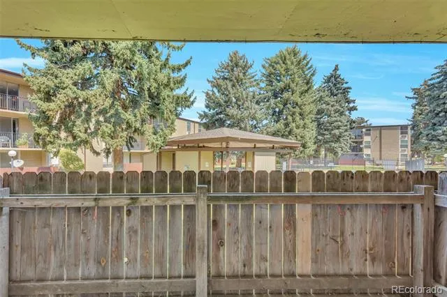 2281 S Vaughn Way #104A Aurora, CO 80014