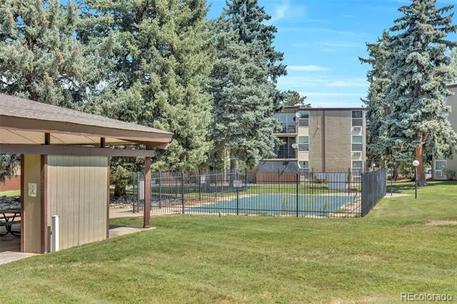 2281 S Vaughn Way #104A Aurora, CO 80014