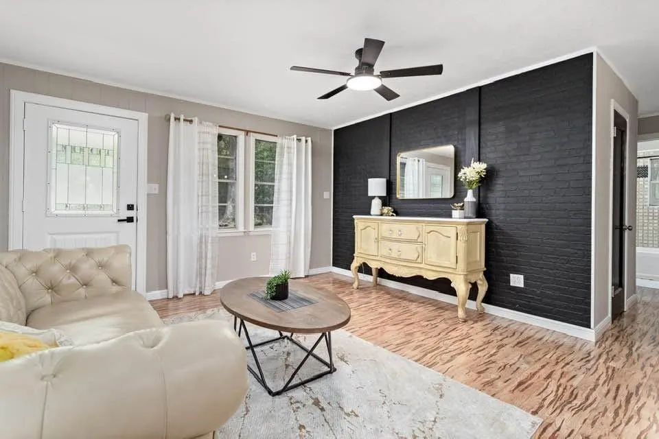 105 Saxon Lane Woodville, TX 75979