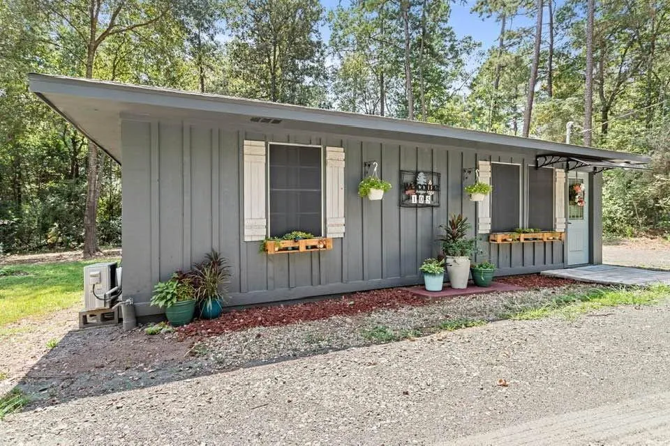 105 Saxon Lane Woodville, TX 75979