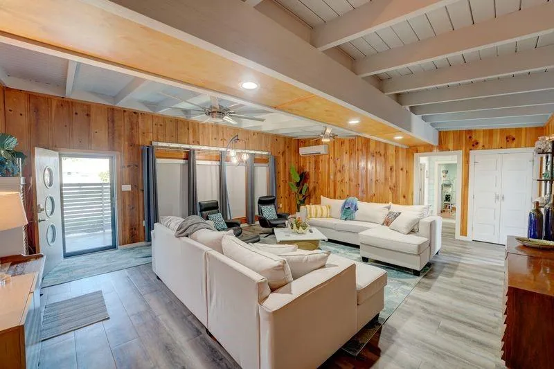 320 Timothy Street Rockport, TX 78382