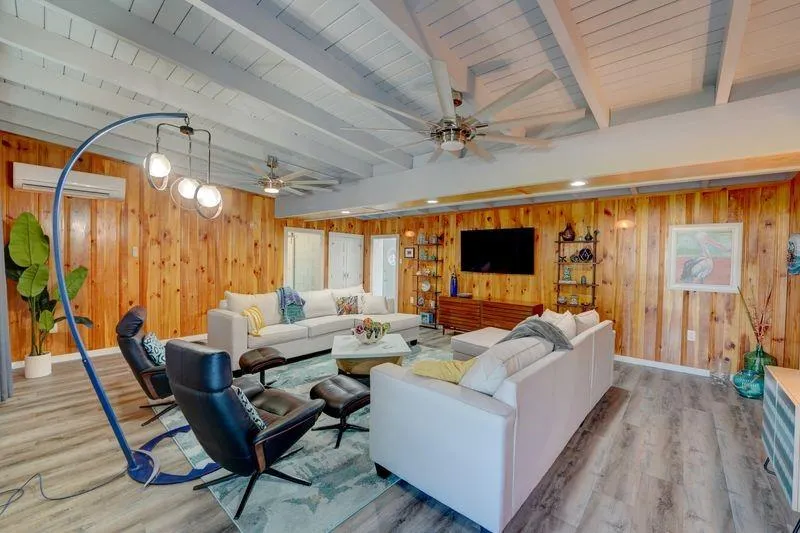320 Timothy Street Rockport, TX 78382