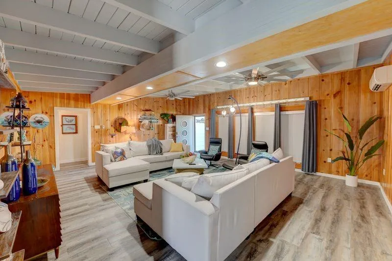 320 Timothy Street Rockport, TX 78382