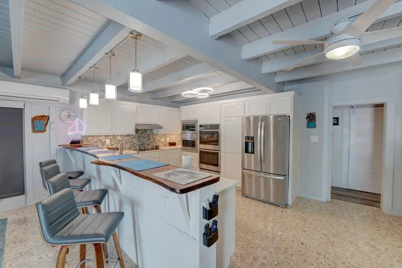 320 Timothy Street Rockport, TX 78382