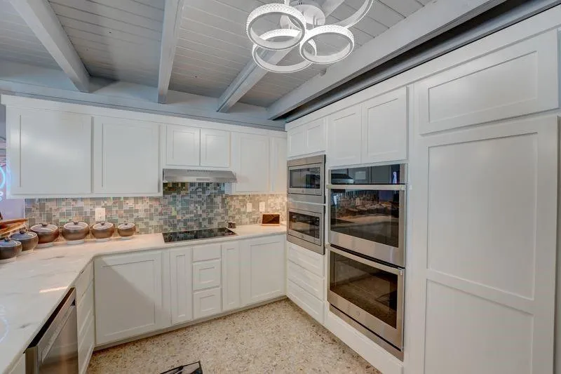 320 Timothy Street Rockport, TX 78382