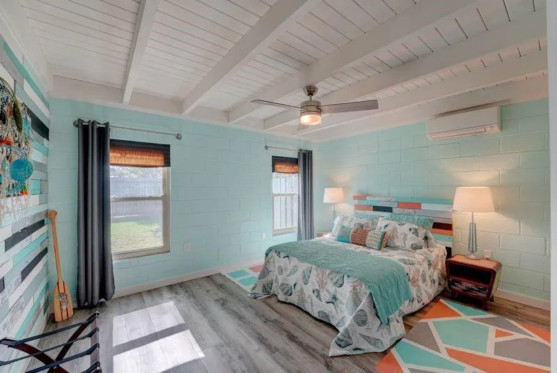 320 Timothy Street Rockport, TX 78382