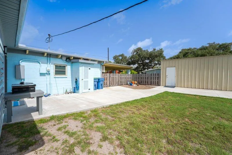320 Timothy Street Rockport, TX 78382