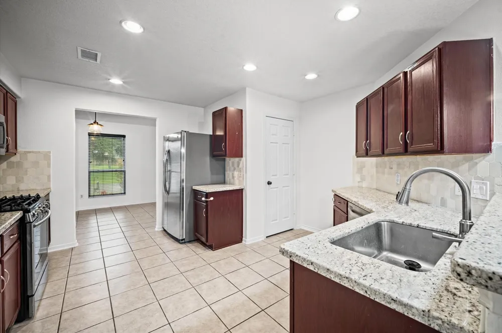 9897 Expedition Trail Conroe, TX 77385
