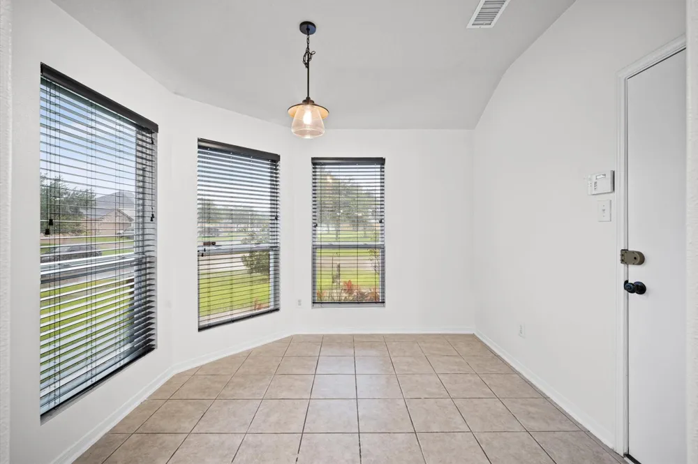 9897 Expedition Trail Conroe, TX 77385