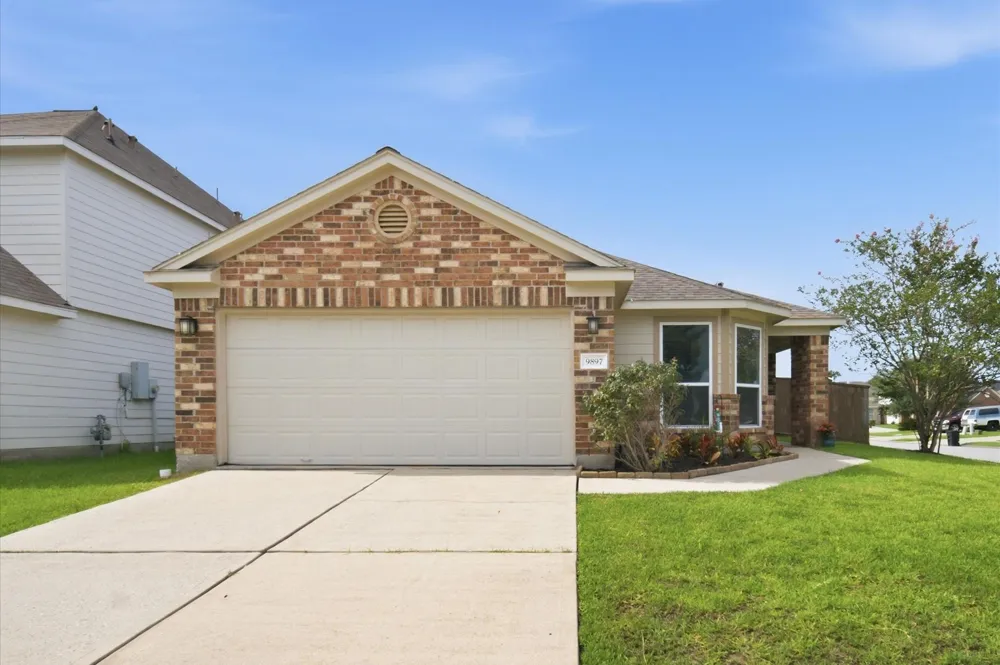 9897 Expedition Trail Conroe, TX 77385