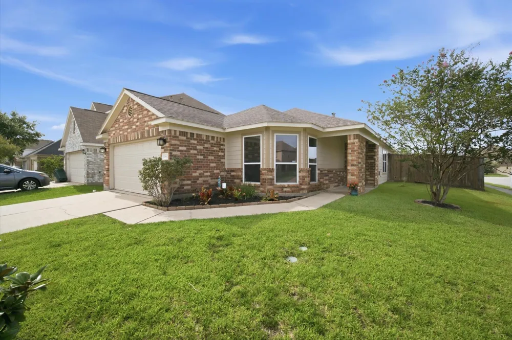 9897 Expedition Trail Conroe, TX 77385