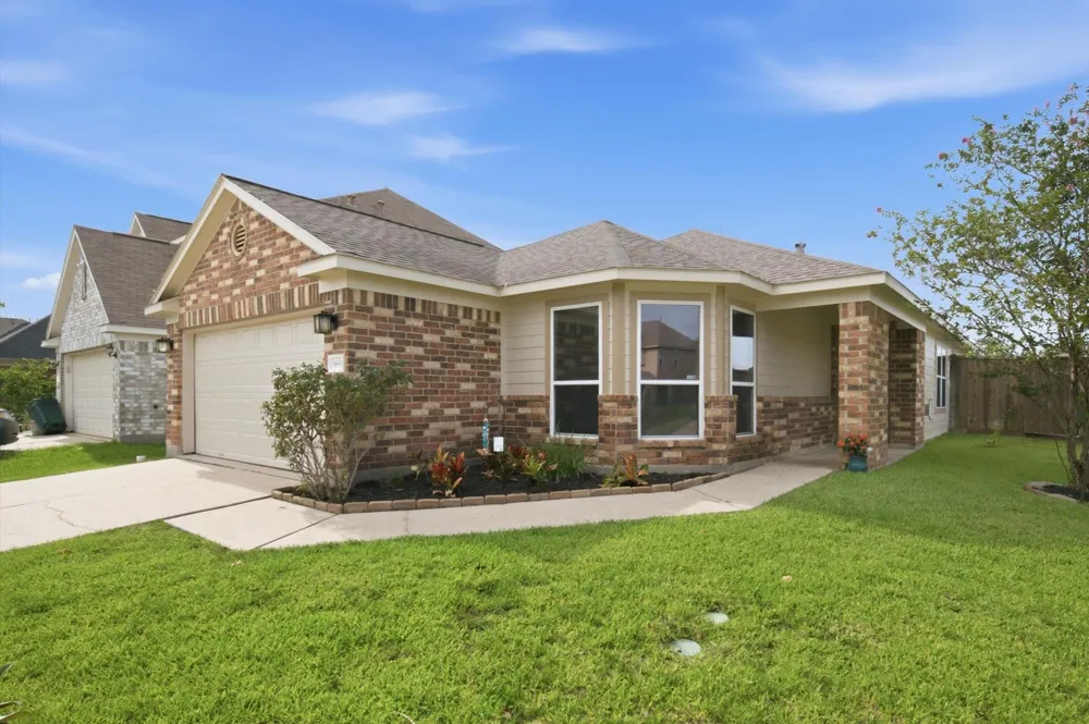 9897 Expedition Trail Conroe, TX 77385
