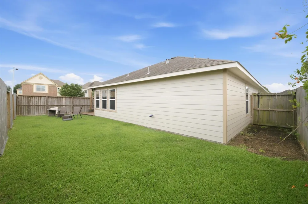 9897 Expedition Trail Conroe, TX 77385