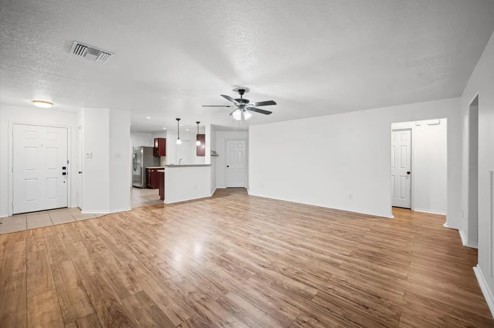 9897 Expedition Trail Conroe, TX 77385