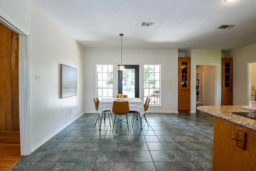 22035 Buescher Road Tomball, TX 77377