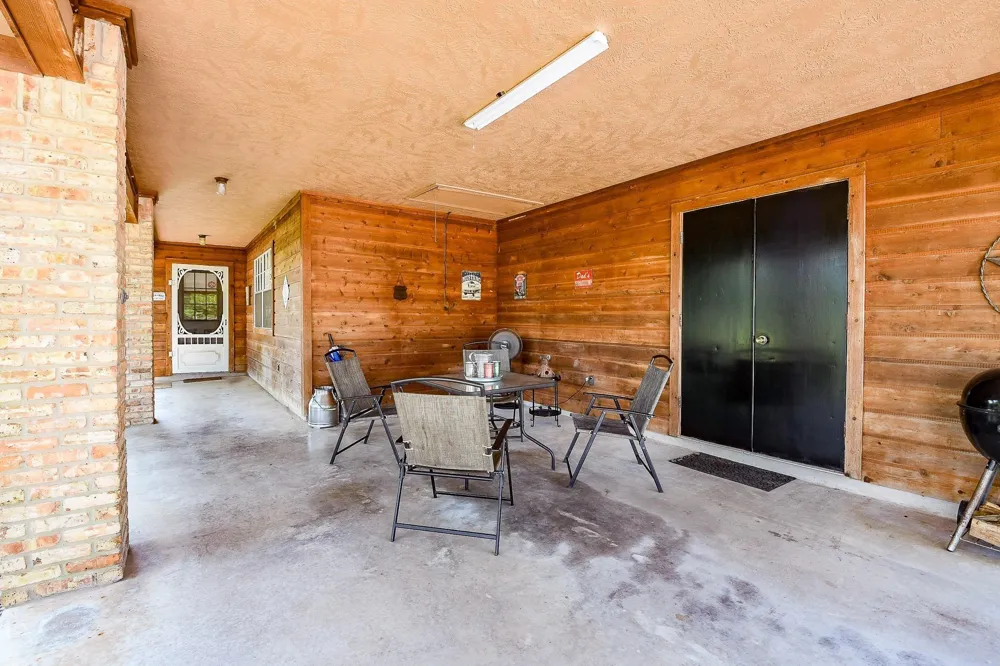 22035 Buescher Road Tomball, TX 77377